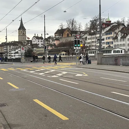 2 In Center Of Hb Station Lägenhet Zürich