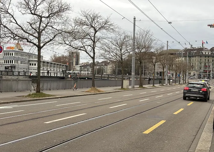 2 In Center Of Hb Station Lägenhet *